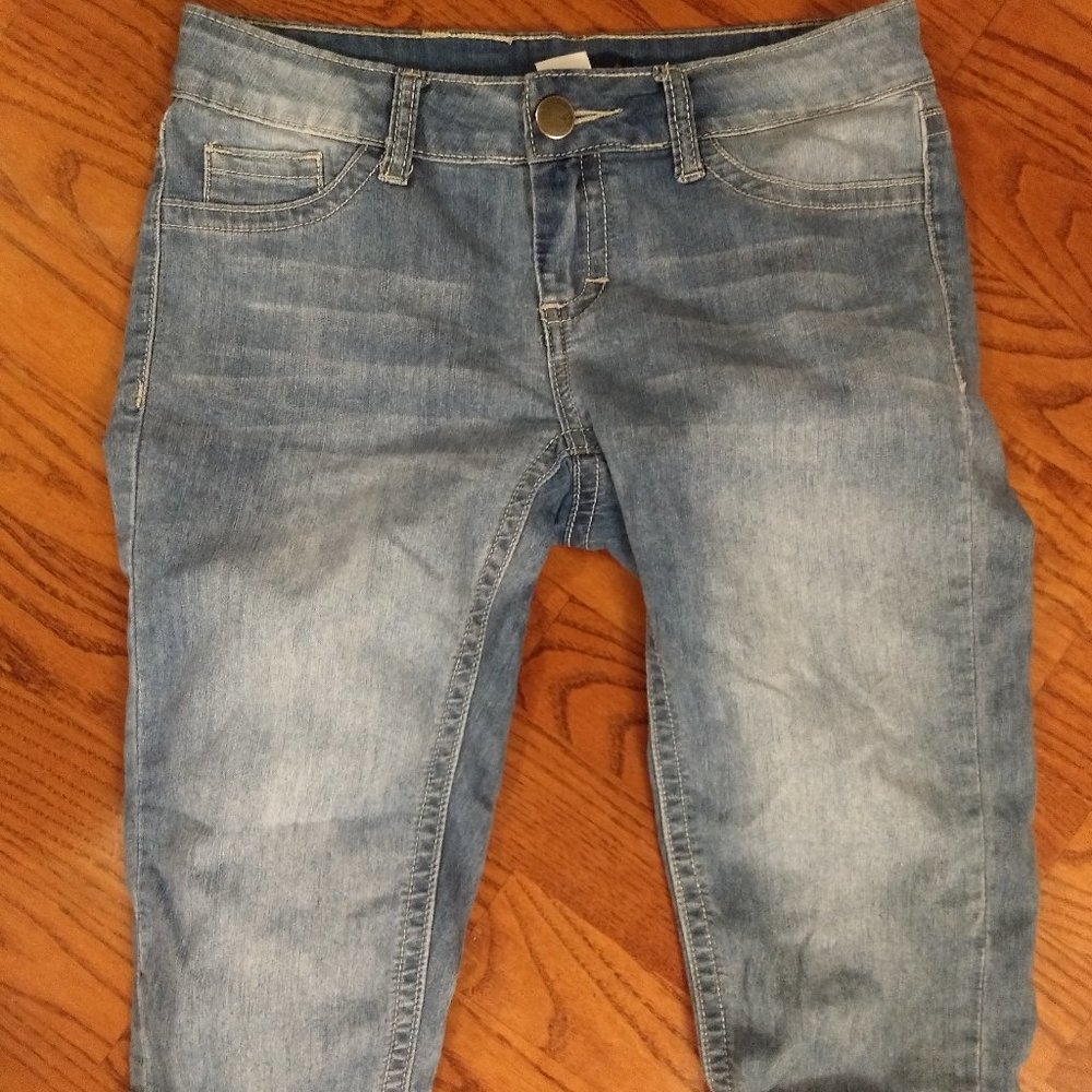 Red Camel denim capri jeans